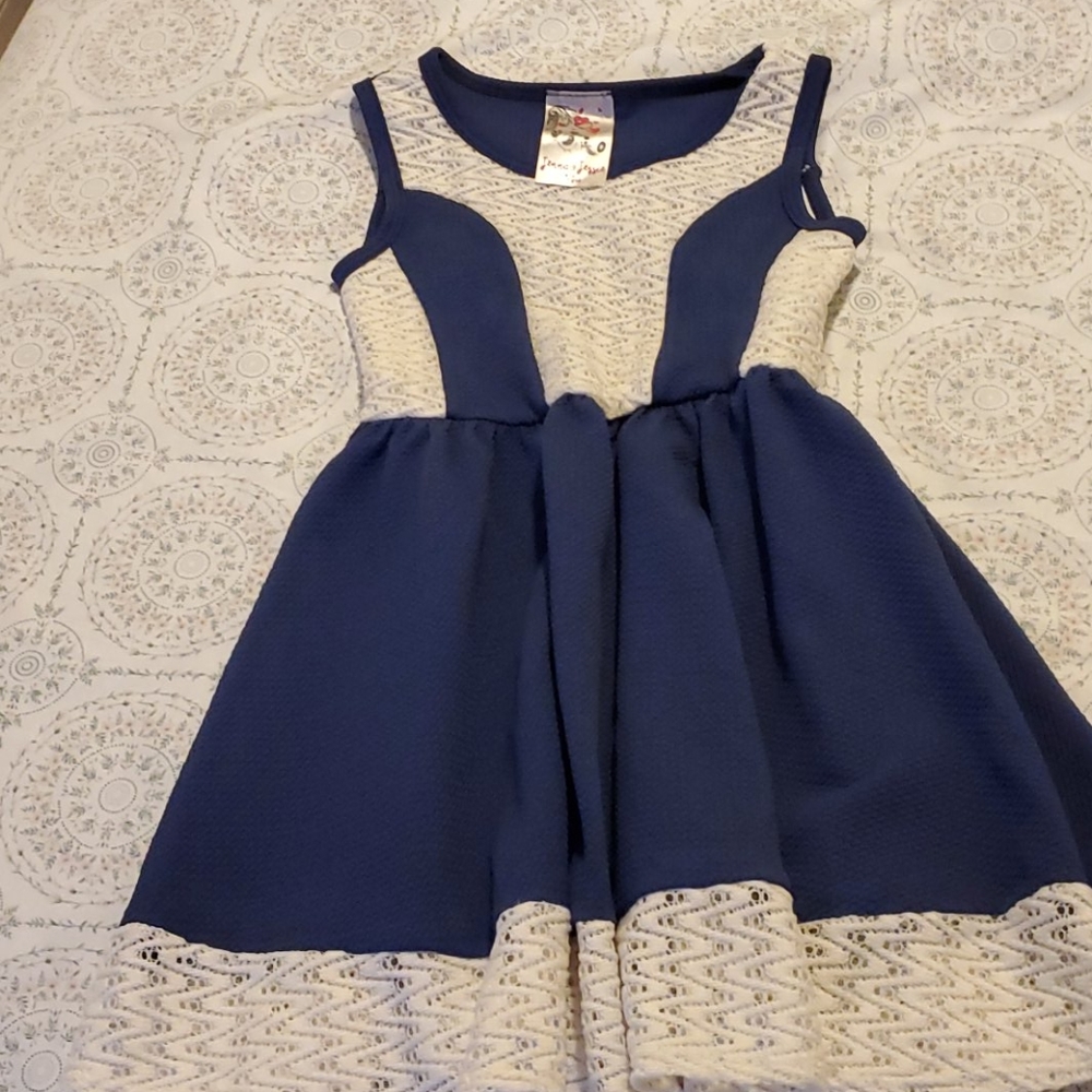 Girls dress